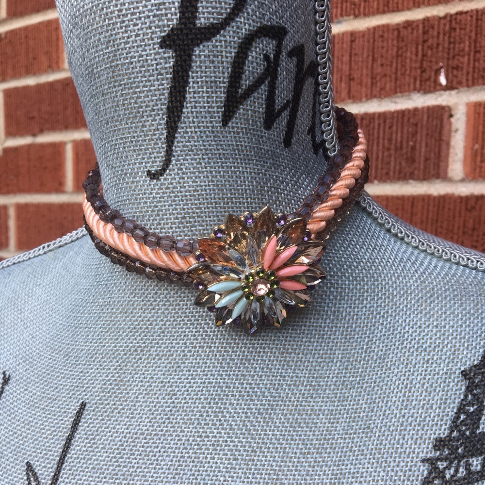 ADD ON 🌈 Flower Power Necklace